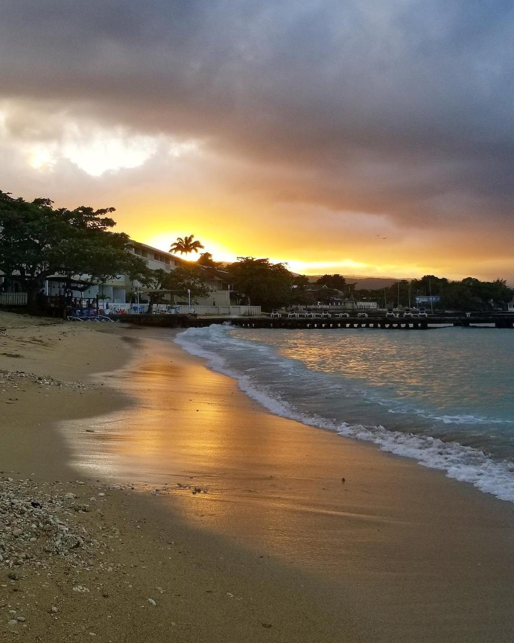 Kaz Kreol Beach Hotel Ocho Rios Eksteriør bilde